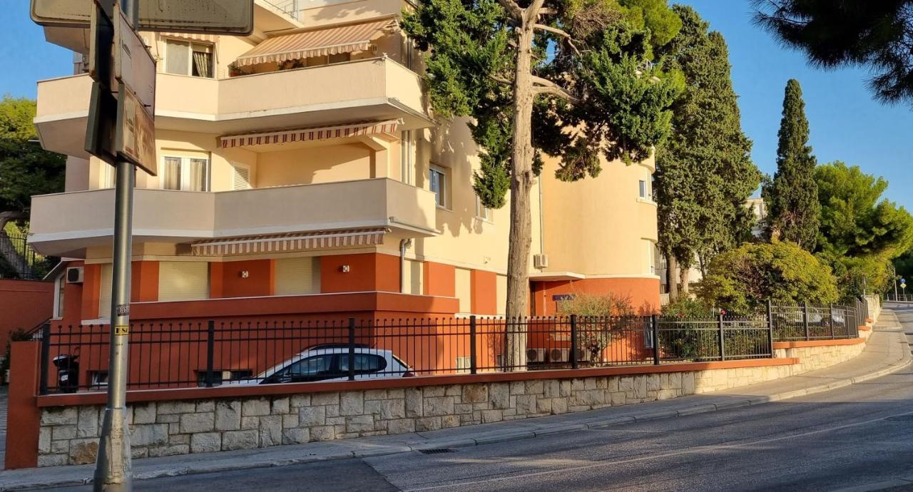 Apartments Suzy Сплит Экстерьер фото