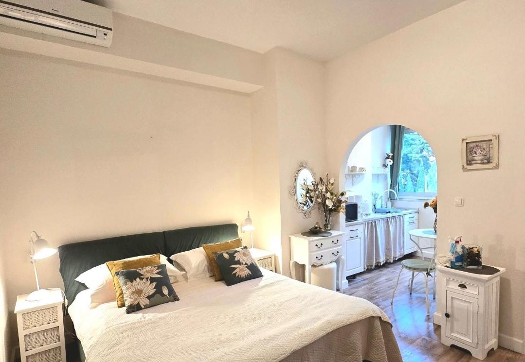 Apartments Suzy Сплит Экстерьер фото